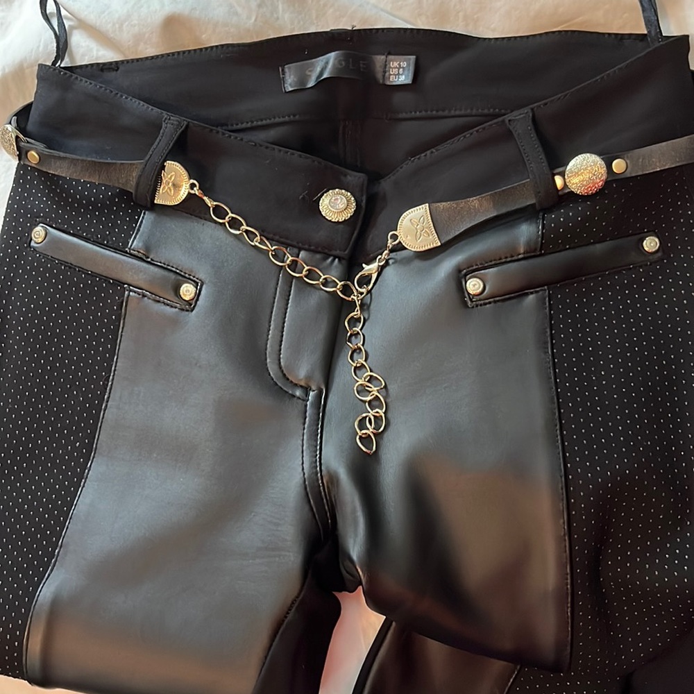 Brand Single, Color black, size 6 US